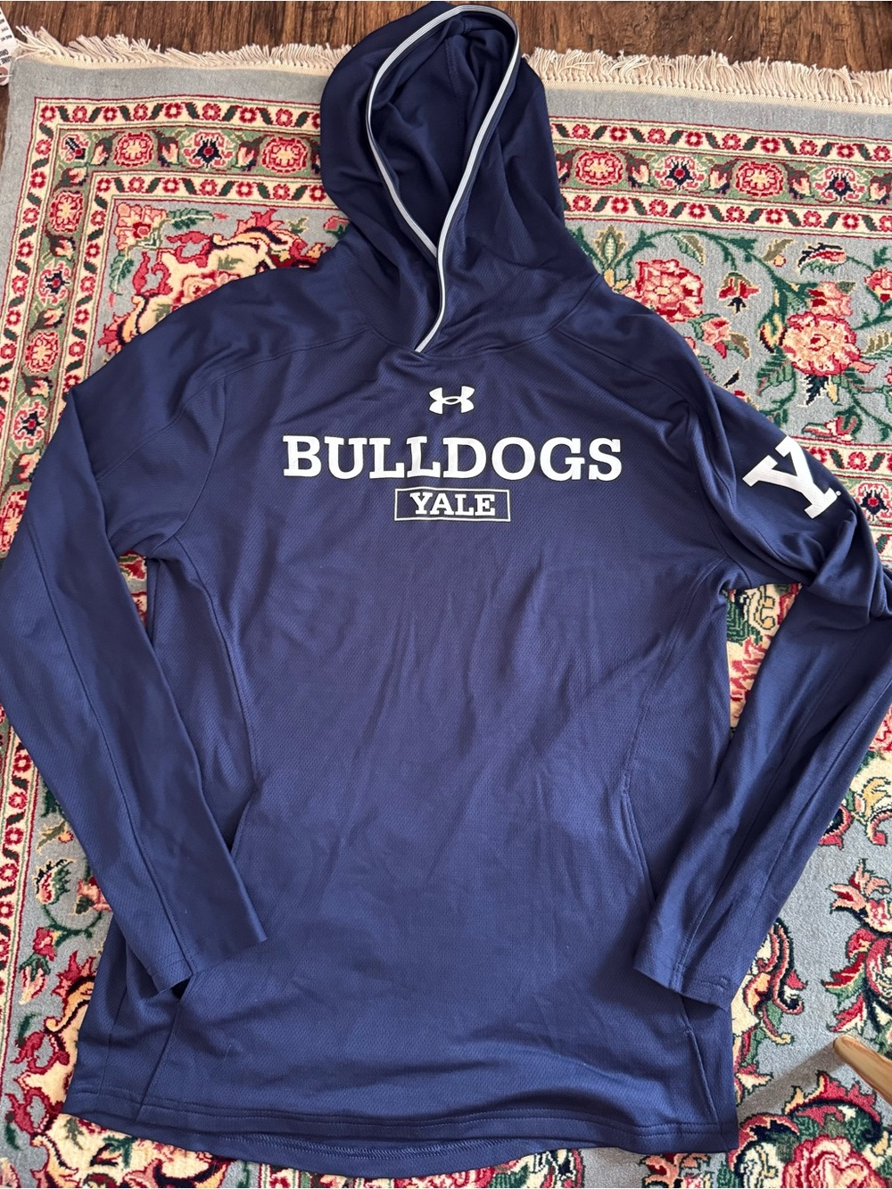 Men’s Under Armour Bulldogs Yale lightweight Hoodie S